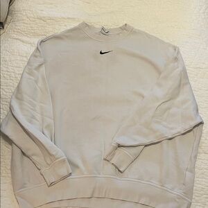 Oversized NIKE sweatshirt